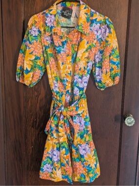 Flying Tomato Bright Pink Label Floral Top